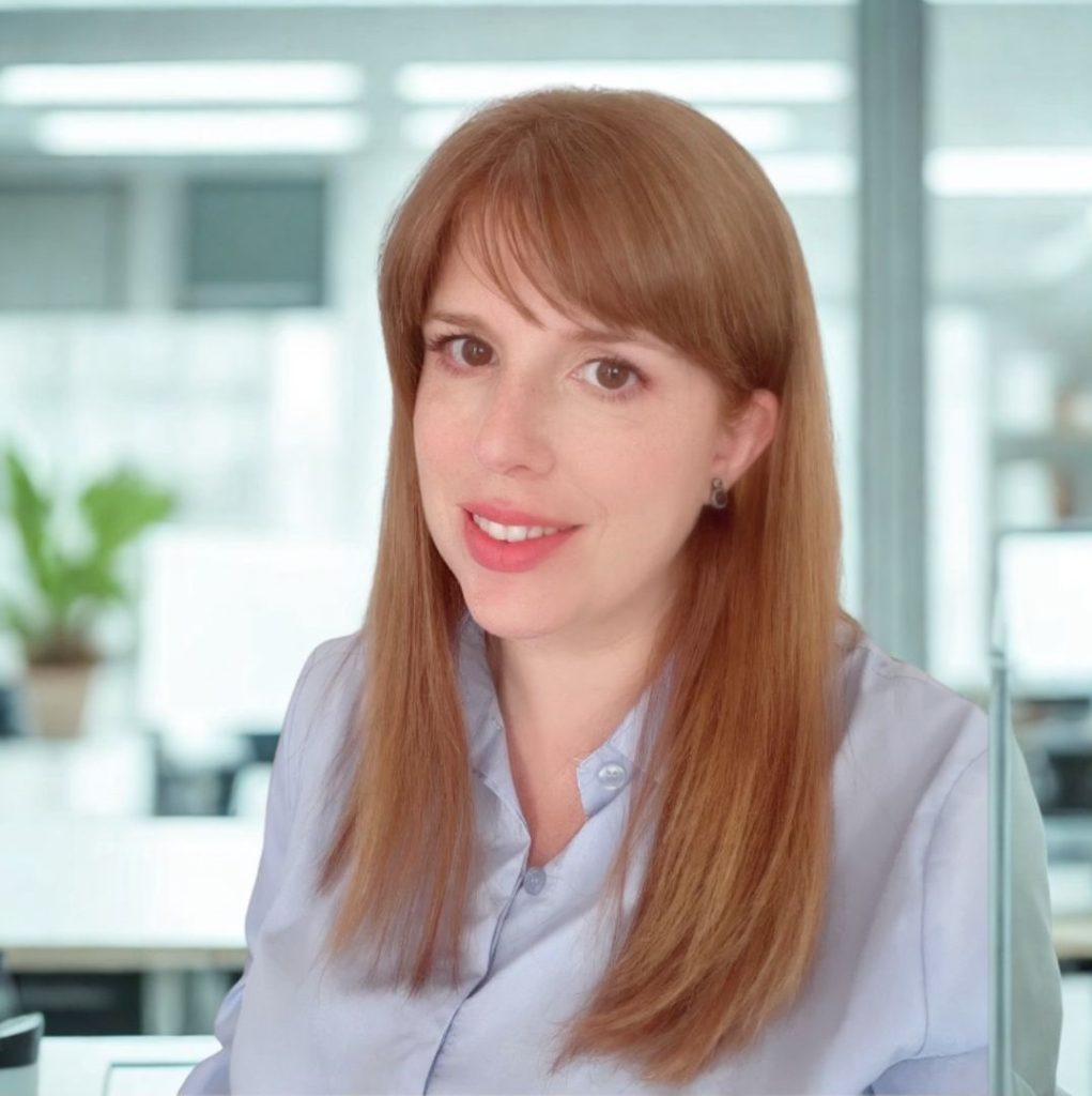 Angie Lucas, acompañando a profesionales en la estructuración de su negocio digital